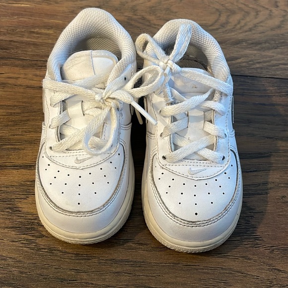 Nike Air Force 1 - Picture 1 of 3